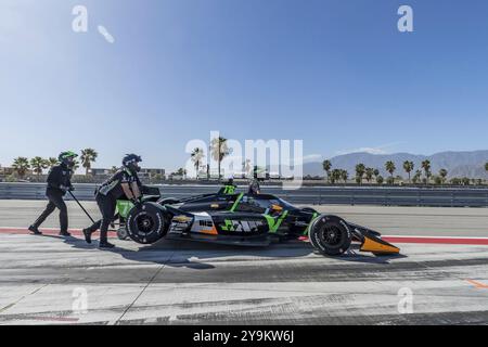 Die Crew von Juncos Hollinger Racing Chevrolet bereitet ihre Rennwagen für die erste Thermal Club $1 Million Challenge im Thermal Club in Therm vor Stockfoto