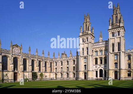 Oxford University, Innenhof des All Souls College Stockfoto