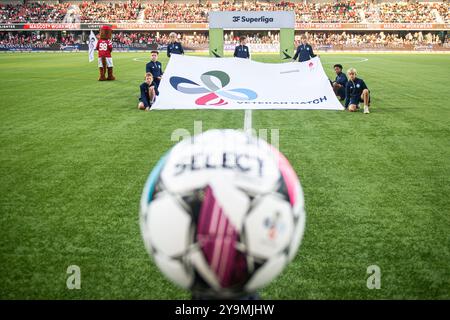 Silkeborg, Dänemark. September 2024. Der Match Ball von Select ist bereit für das 3F Superliga Spiel zwischen Silkeborg IF und Broendby IF im Jysk Park in Silkeborg. Stockfoto