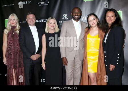 10. Oktober 2024, Woodside, CA, USA: LOS ANGELES – 10. Oktober: Olivia June, Zak Williams, Amy Poehler, Wayne Brady, Zelda Williams, Marsha Garces Williams bei The Bring Change 2 Mind's 12th Annual Revels and Revelations at the Private Residence am 10. Oktober 2024 in Woodside, CA (Credit Image: © Kay Blake/ZUMA Press Wire) NUR REDAKTIONELLE VERWENDUNG! Nicht für kommerzielle ZWECKE! Stockfoto