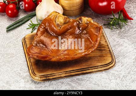 Chinesische Küche – Vorspeise mit geräuchertem Schweinefleisch Stockfoto