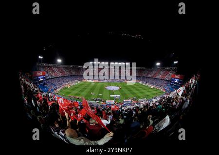 MADRID, SPANIEN - 4. Oktober: Allgemeine Ansicht des Vicente Calderon Stadions während des Spiels der La Liga 2015/16 zwischen Atletico de Madrid und Real Madrid in Vicente Stockfoto