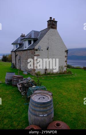 Altes Haus bei Loch Ness Stockfoto