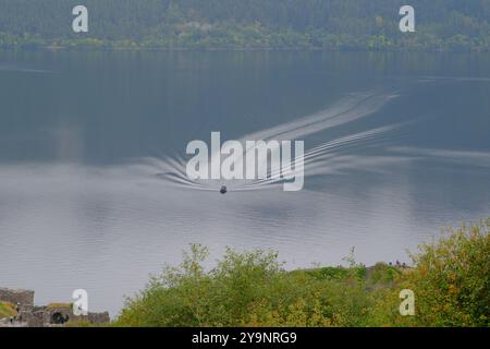 Ruinen von Urquhart Castle am Westufer von Loch Ness, Drumnadrochit, Highland, Schottland Stockfoto