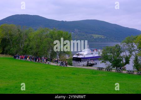 Ruinen von Urquhart Castle am Westufer von Loch Ness, Drumnadrochit, Highland, Schottland Stockfoto