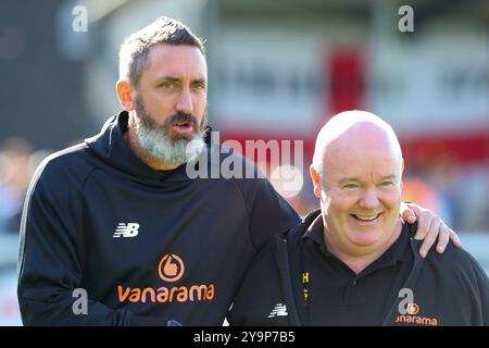 Jonathan Greening Manager von Scarborough (L) und Paul Holleran Manager von Leamington während des Vanarama National League North Spiels zwischen Leamingto Stockfoto