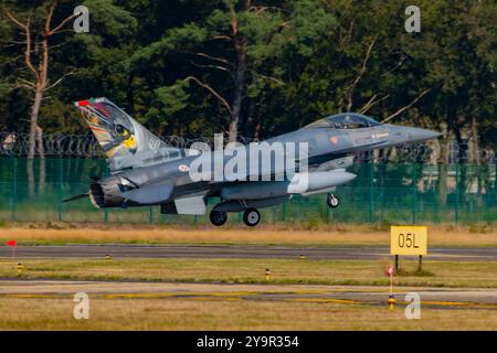 F-16 Fighting Falcon auf der Sanicole Air Show 2024 in Hechtel-Eksel, Belgien Stockfoto