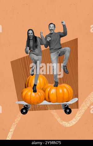 Composite Artwork Collage von Happy halloween Poster gruselige Saison Party Kürbis Dekor junge Dame Alter Mann Stand Skateboard Smartphone Blog Stockfoto
