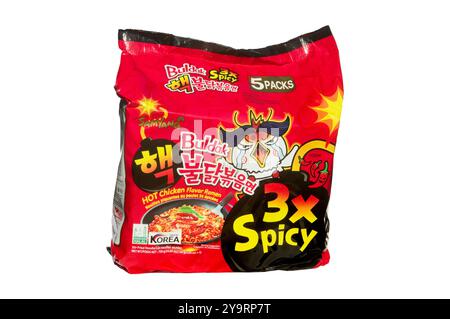 Koreanische Buldak 3x scharfe Nudeln Stockfoto