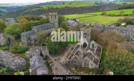 St. Thomas the Apostle Church und die Ruine in Heptonstall, Calderdale. Stockfoto