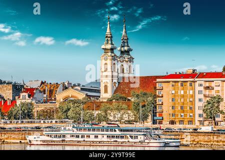 Kirche von St. Anne-katholische Kirche in Budapest, am rechten Ufer der Donau. Befindet sich auf Batthyany Platz unter dem Burgberg Stockfoto