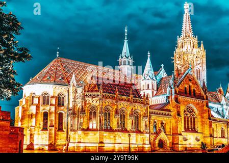 St. Matthias-Kirche in Budapest. Nachtzeit. Stockfoto