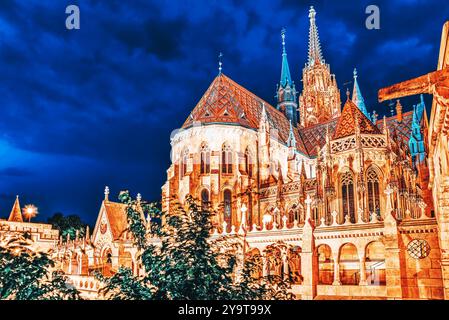 St. Matthias-Kirche in Budapest. Nachtzeit. Stockfoto