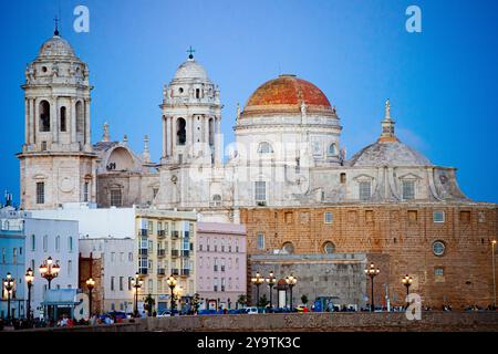 Cadiz Kathedrale Santa Cruz ein Sonnenuntergang Stockfoto