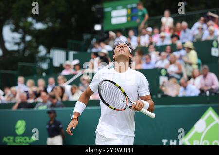 BILDER ABLEGEN. Oktober 2024. Der 38-jährige spanische Tennisprofi Rafael Nadal hat angekündigt, dass er am Ende dieser Saison in den Ruhestand gehen wird. Nadal hat 22 Grand Slams in seiner Tenniskarriere gewonnen. Stoke Poges, Buckinghamshire, 26. Juni 2015. Rafael Nadal spielt Tennis in den Boodles im Stoke Park, Stoke Poges, Buckinghamshire. Kredit: Maureen McLean/Alamy Stockfoto