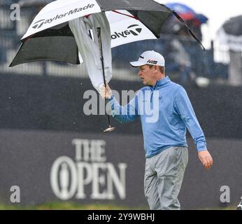 18. Juli 2019; Robert MacIntyre auf dem 18. Green während der ersten Runde des Open Championship Golfturniers im Royal Portrush Golf Club - Dunluce Course, Portrush, Nordirland. Stockfoto