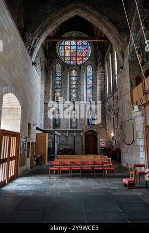 Buntglasfenster in Pluscarden Abbey Stockfoto