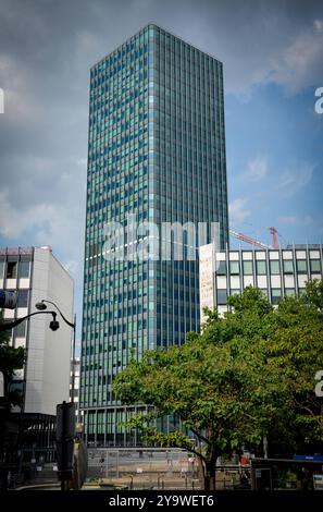 Der Jussieu Campus in Paris ist der Hauptcampus der Sorbonne Fakultät für Wissenschaft und Technik, deren Zentrum ein Wolkenkratzer namens Tour Zamansky ist Stockfoto