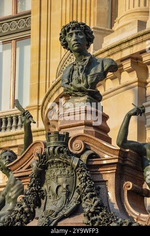 Denkmal für Charles Garnier, Architekt des Palais Garnier (auch als Pariser Oper bekannt) in Paris Stockfoto