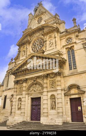 Saint-Etienne-du-Mont, eine katholische Kirche in Paris, an der Montagne Sainte-Geneviève, in der Nähe des berühmten Monuments Panthéon Stockfoto