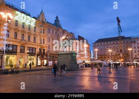 Ban Jelacic Platz bei Nacht. Zagreb, Kroatien Stockfoto