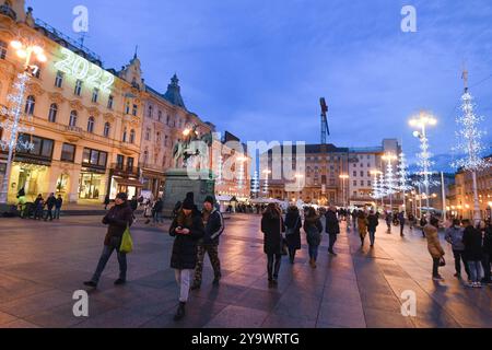 Ban Jelacic Platz bei Nacht. Zagreb, Kroatien Stockfoto
