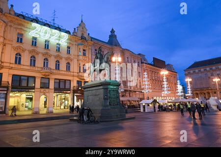 Ban Jelacic Platz bei Nacht. Zagreb, Kroatien Stockfoto