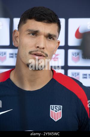 Austin, Tx, USA. Oktober 2024. Stürmer BRANDON VAZQUEZ vom U.S. Men's National Team (USMNT) hält am 11. Oktober 2024 am Vorabend eines Fußballspiels gegen Panama für das Hispanic Heritage Matchup im Q2 Stadium von Austin ab. (Kreditbild: © Bob Daemmrich/ZUMA Press Wire) NUR REDAKTIONELLE VERWENDUNG! Nicht für kommerzielle ZWECKE! Quelle: ZUMA Press, Inc./Alamy Live News Stockfoto