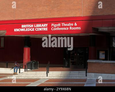 The Pigott Theatre & Conference Rooms im British Library Knowledge Centre, London, England. Stockfoto