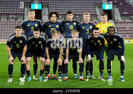 Schottische Spieler posieren für ein Mannschaftsfoto vor dem Qualifikationsspiel der Gruppe B zur UEFA-Euro-U21-Meisterschaft im Tynecastle Park, Edinburgh. Bilddatum: Freitag, 11. Oktober 2024. Stockfoto