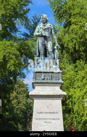 Frankreich, Haute-Savoie, Annecy, Statue zu Ehren von Claude-Louis Berthollet (1748–1822), Chemiker und Mitglied der Akademie der Wissenschaften von Turin Stockfoto