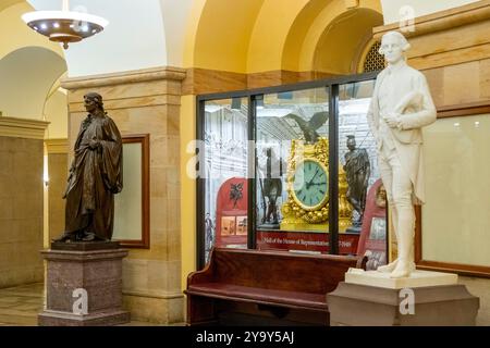 USA, Washington DC, das Kapitol, Statuen in der Rotunda Hall Stockfoto