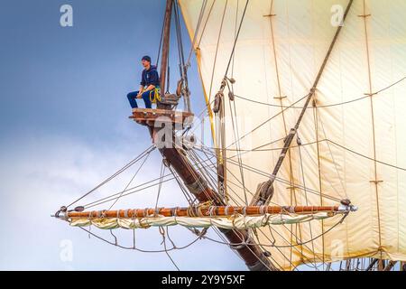 Frankreich, Morbihan, Golf von Morbihan, Arzon, Port Navalo, der Shtandart, dreimastiger quadratischer Rigger, große Parade der alten Takelage, Golfwoche, Ausgabe 2023 Stockfoto