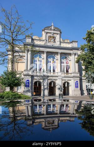 Belgien, Westflandern, Brügge, historisches Zentrum, das von der UNESCO zum Weltkulturerbe erklärt wurde, königliches Stadttheater im Jahre 1869 im barocken Stil errichtet Stockfoto