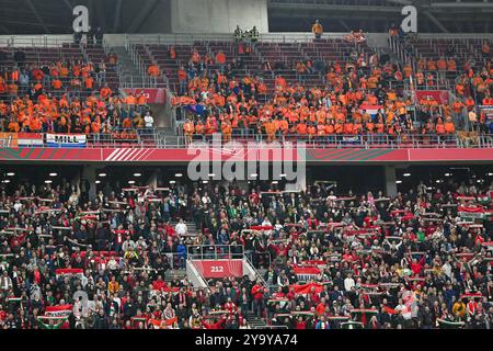 Nederlands und Ungarn Fans beim Spiel der UEFA Nations League zwischen Ungarn und Holland am 11. Oktober 2024 im Stadion der Puskas Arena in Budapest, Ungarn Credit: Independent Photo Agency Srl/Alamy Live News Stockfoto