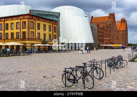 Stralsunder Stadthafen, Altstadt, Maritime Museum, Ozeaneum Stralsund, Mecklenburg-Vorpommern, Deutschland, Stockfoto