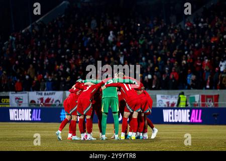 Reykjavik, Island. Oktober 2024. Wales drängen sich vor dem Auftakt. Island gegen Wales in der UEFA Nations League am 11. Oktober 2024 im Laugardalsvöllur Stadium. Quelle: Lewis Mitchell/Alamy Live News Stockfoto