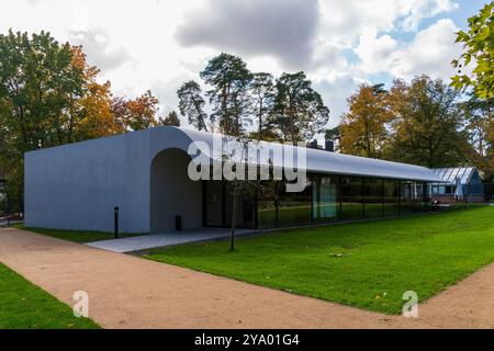 Berlin 2024: Haus der Wannsee Konferenz Gedenkstätte und Bildungsstätte. Hier wurde 1942 der Holocaust der Juden organisiert. Heute ist es so Stockfoto