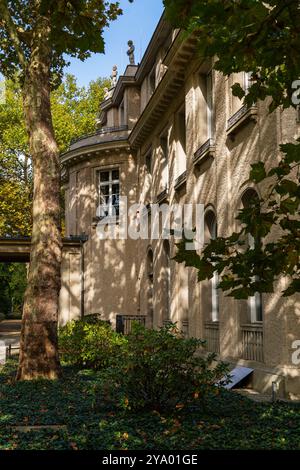 Berlin 2024: Haus der Wannsee Konferenz Gedenkstätte und Bildungsstätte. Hier wurde 1942 der Holocaust der Juden organisiert. Heute ist es so Stockfoto