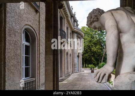 Berlin 2024: Haus der Wannsee Konferenz Gedenkstätte und Bildungsstätte. Hier wurde 1942 der Holocaust der Juden organisiert. Heute ist es so Stockfoto