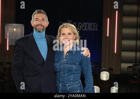 Moderatoren Susan Link und Micky Beisenherz Moderatoren der WDR Talkshow Kölner Treff *** Moderatoren Susan Link und Micky Beisenherz Moderatoren der WDR Talkshow Kölner Treff Stockfoto