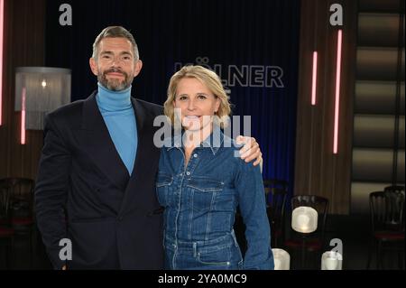 Moderatoren Susan Link und Micky Beisenherz Moderatoren der WDR Talkshow Kölner Treff *** Moderatoren Susan Link und Micky Beisenherz Moderatoren der WDR Talkshow Kölner Treff Stockfoto