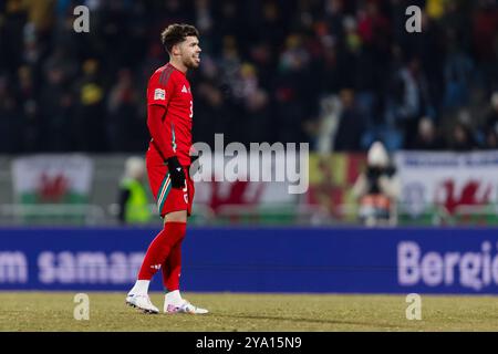 REYKJAVIK, Island. Oktober 2024. Neco Williams von Wales beim Spiel der UEFA Nations League 2025 zwischen Island und Wales im Laugardalsvöllur Stadium am 11. Oktober. (Bild von John Smith/FAW) Credit: Football Association of Wales/Alamy Live News Credit: Football Association of Wales/Alamy Live News Stockfoto