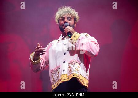 Porto, Portugal. Oktober 2024. Demo (Antonio Conde) des portugiesischen Soul- und Hip-Hop-Duos Deep Soul, live während eines Konzerts im Coliseu do Porto. Quelle: SOPA Images Limited/Alamy Live News Stockfoto