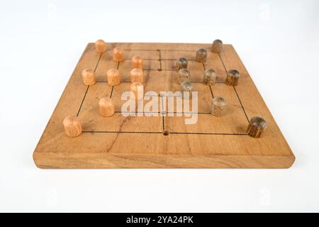 Neun Männer morris Board – Wales, Großbritannien – 09. Oktober 2024 Stockfoto