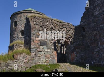 Die Festung Bohus liegt entlang der alten Norwegianâ schwedischen Grenze in Kungaelv, Bohuslaen, Schweden, nordöstlich von Hisingen, wo sich der Fluss Goeta in den Norden teilt Stockfoto