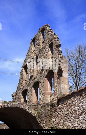 Mauer der Burgruine zavelstein bei Bad teinach im Schwarzwald Stockfoto