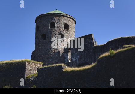 Die Festung Bohus liegt entlang der alten Norwegianâ schwedischen Grenze in Kungaelv, Bohuslaen, Schweden, nordöstlich von Hisingen, wo sich der Fluss Goeta in den Norden teilt Stockfoto