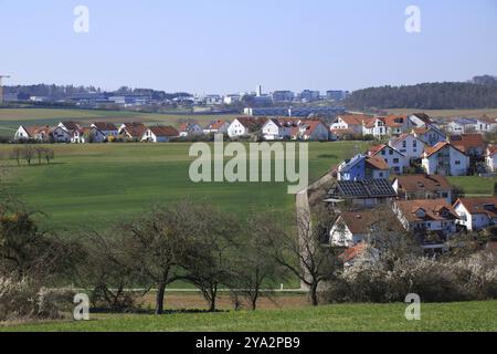 Geplantes Bebauungsgebiet am Graben mit Blick auf Weissach in Heckengaeu Stockfoto