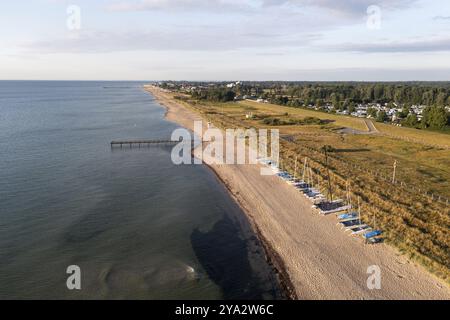 Dahme, Deutschland, 31. Juli 2021: Drone View of Dahme Beach in Schleswig-Holstein, Europa Stockfoto